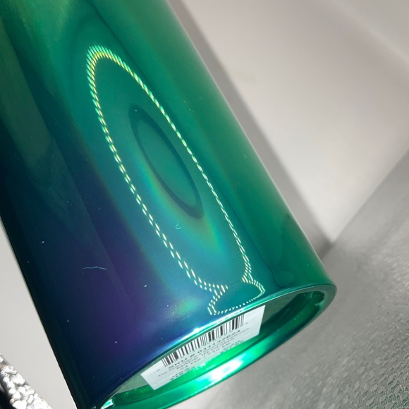 Starbucks Summer 2022 Fame Lime Green 24oz Venti Tumbler Shiny Cold Cup NEW - Picture 2 of 3